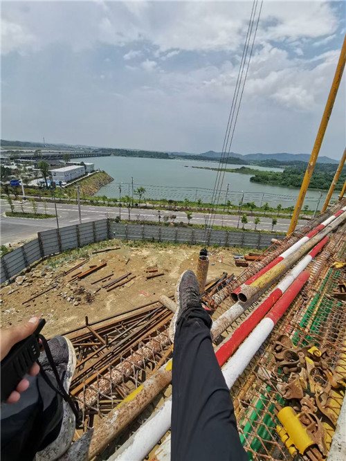 鹤山市作业中发生设备损坏或人员意外，责任怎么划分？