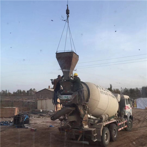 鹤山市“精准瞄准”—— 吊车的 “定位导航” 技术